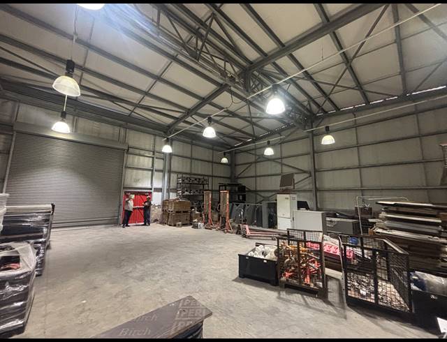 466M² WAREHOUSE TO LET IN BLACKHEATH INDUSTRIAL